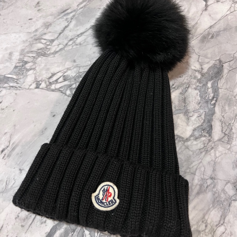Moncler ribbed fur beanie